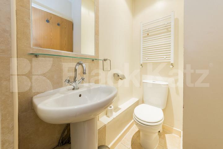 City Location 1 bedroom property with balcony near old street station Westland Place, Old Street